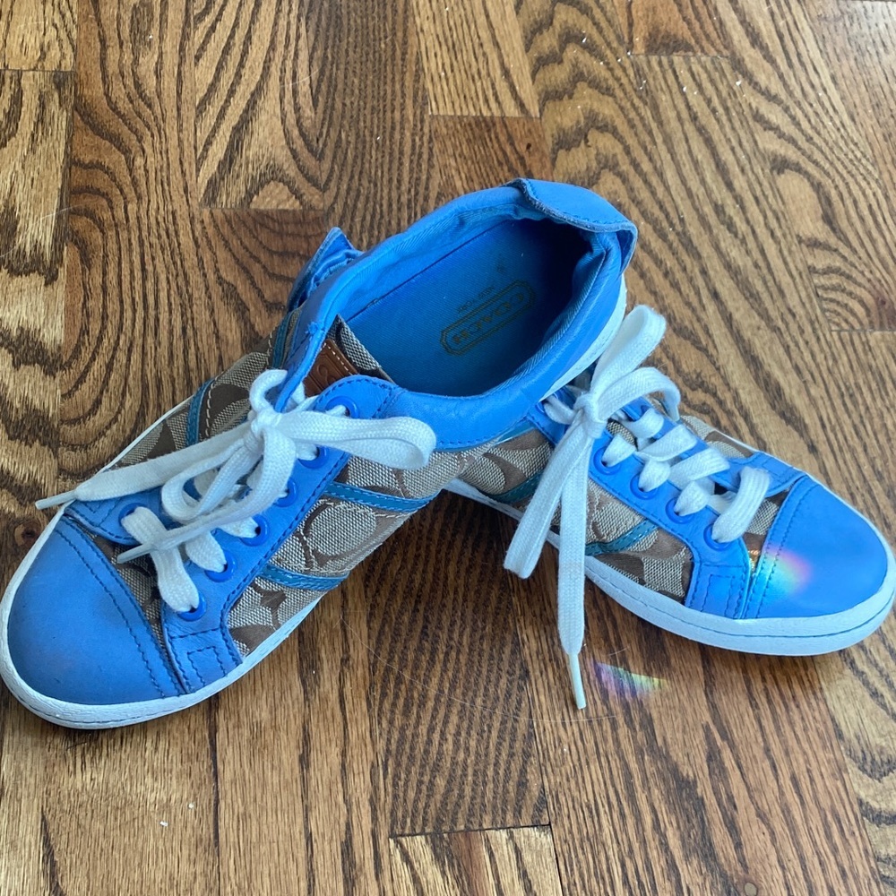 Coach Alivia sneakers, size 7.5. Excellent condition. Classic coach pattern
